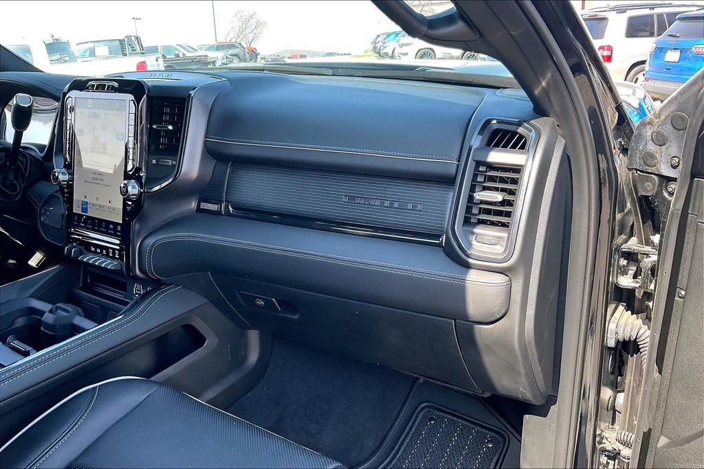 Used 2024 RAM 3500 Limited AWD/4WD image 16