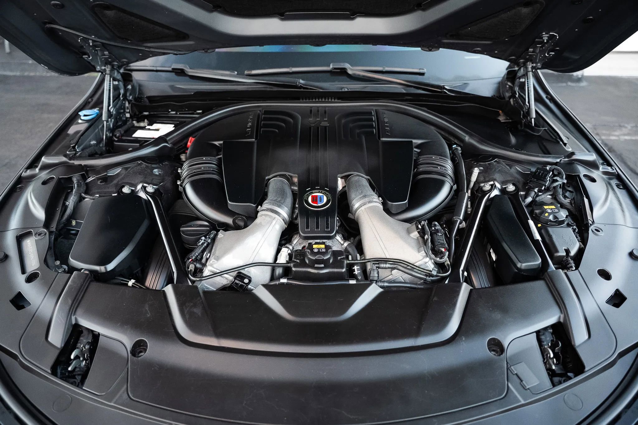 Used 2018 BMW ALPINA B7 xDrive w/ Luxury Rear Seating Package image 25