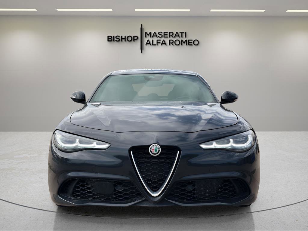 Used 2024 Alfa Romeo Giulia Ti image 2