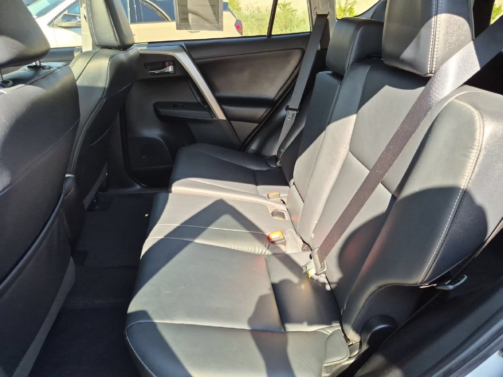 Used 2015 Toyota RAV4 Limited w/ Technology Package FWD image 17