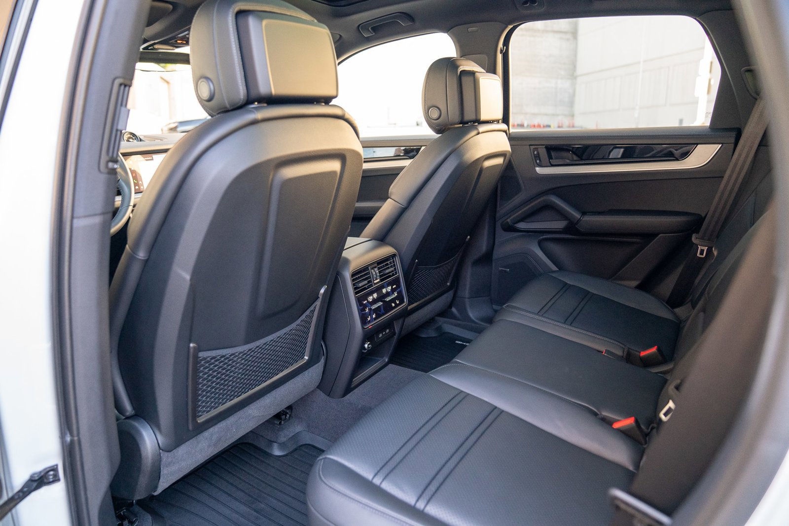 Certified 2026 Porsche Cayenne AWD/4WD image 22