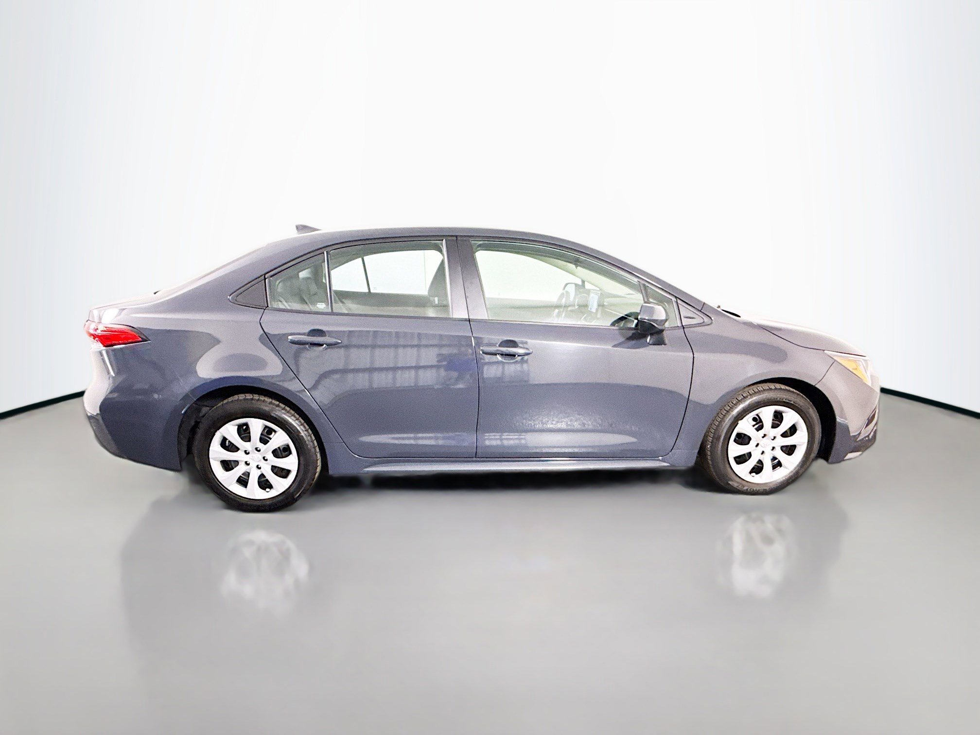 Used 2024 Toyota Corolla LE FWD image 11