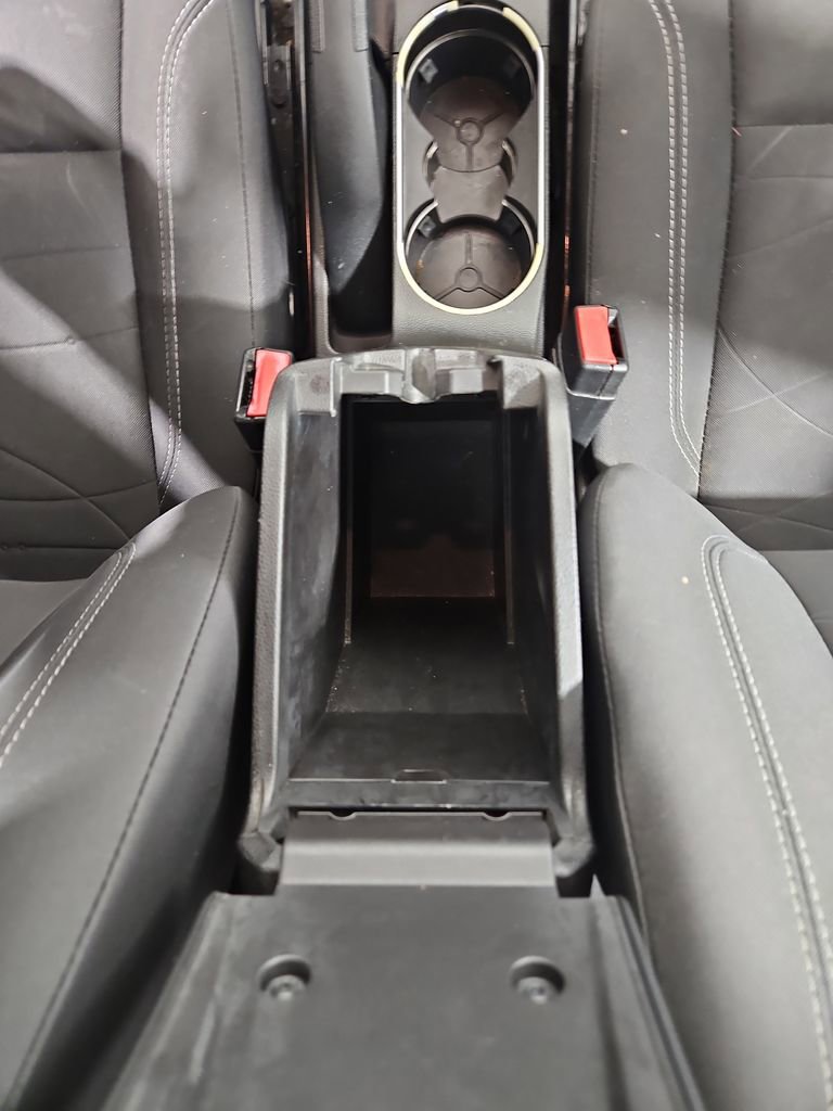 Used 2015 Ford Fiesta SE image 24