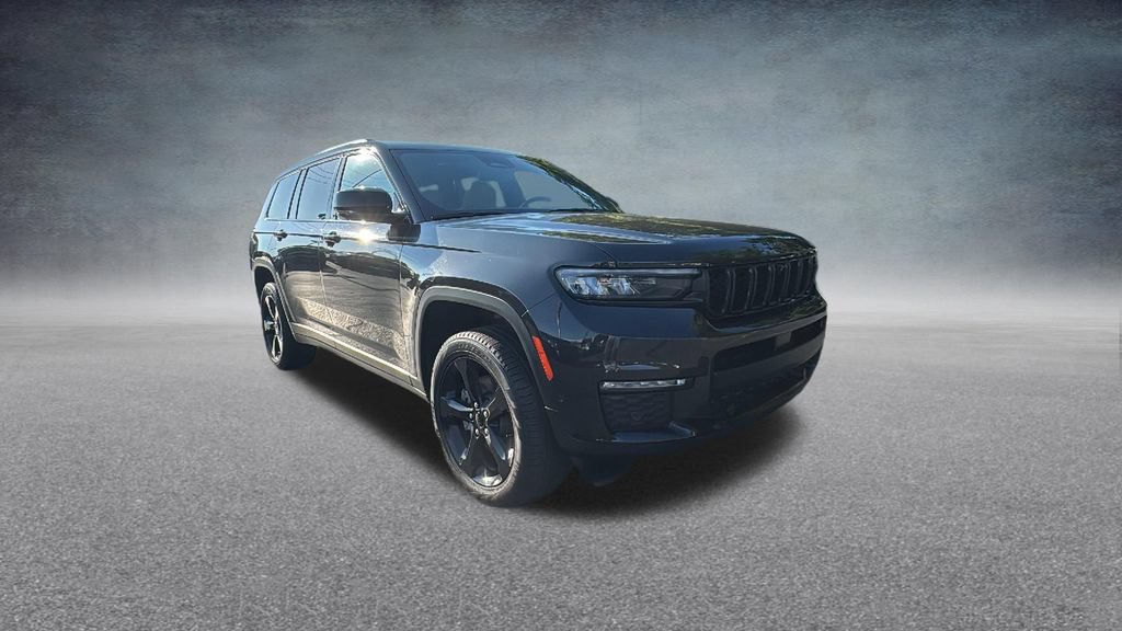 Used 2024 Jeep Grand Cherokee L Limited w/ Luxury Tech Group II AWD/4WD image 3