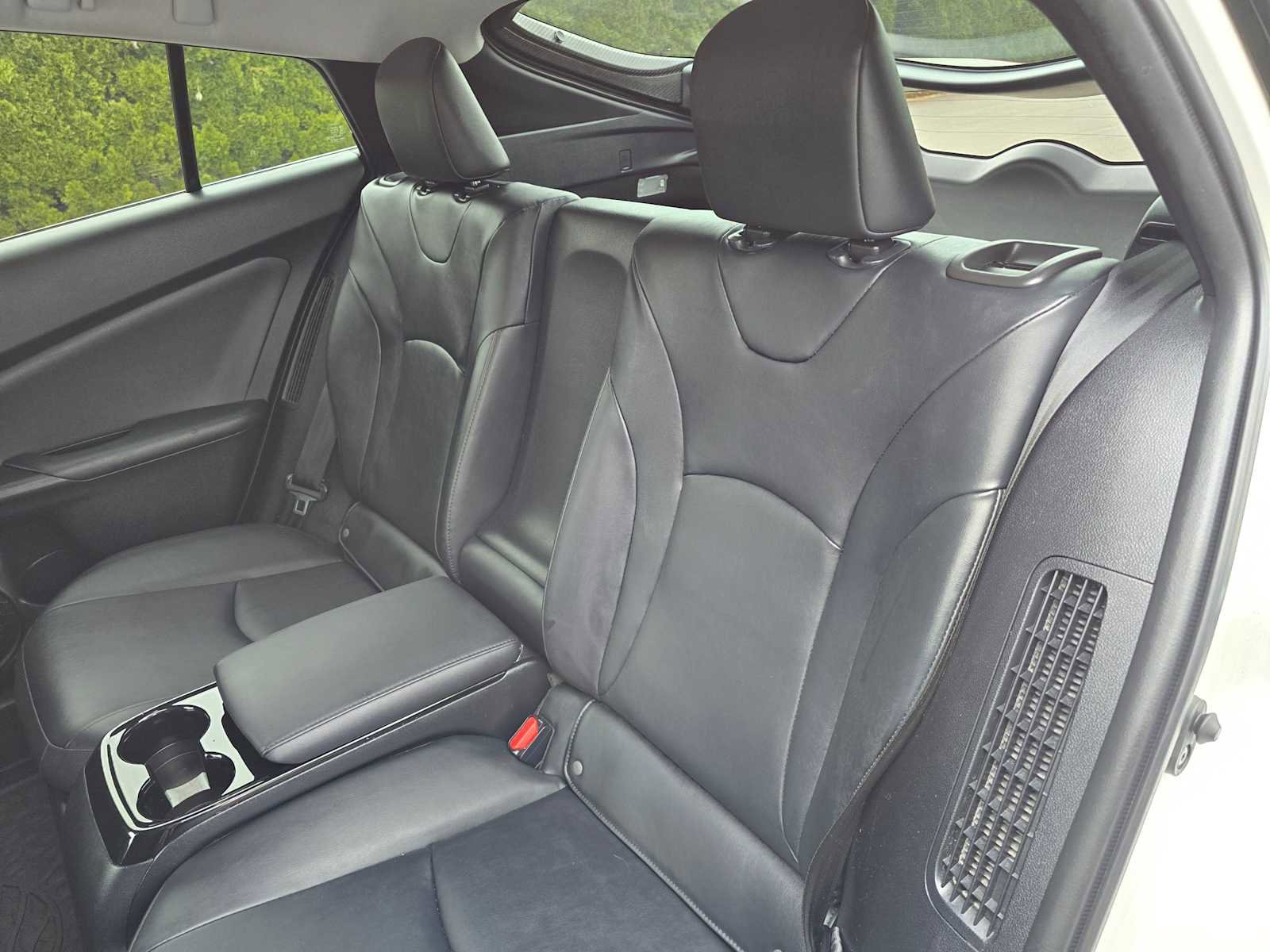 Used 2019 Toyota Prius Prime Premium FWD image 17