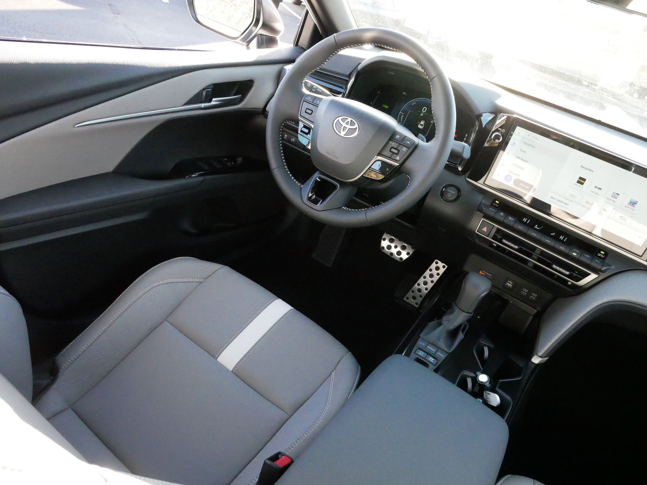 Certified 2025 Toyota Camry SE image 9