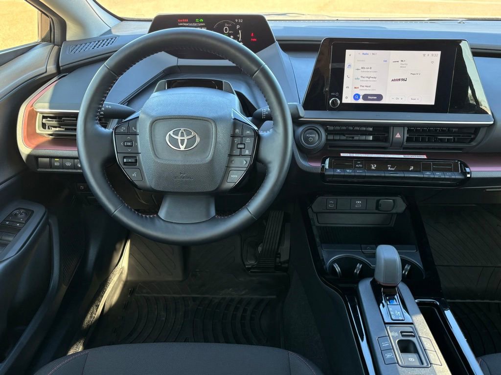 Used 2025 Toyota Prius Plug-In Hybrid FWD image 9