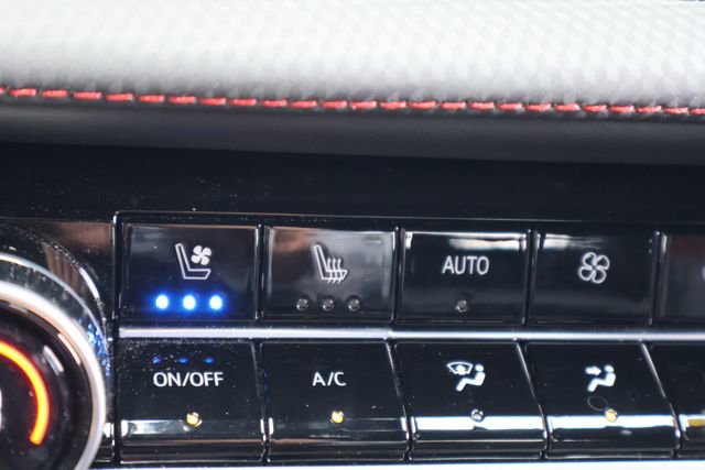 Used 2025 Chevrolet Equinox RS w/ Convenience Package III FWD image 28