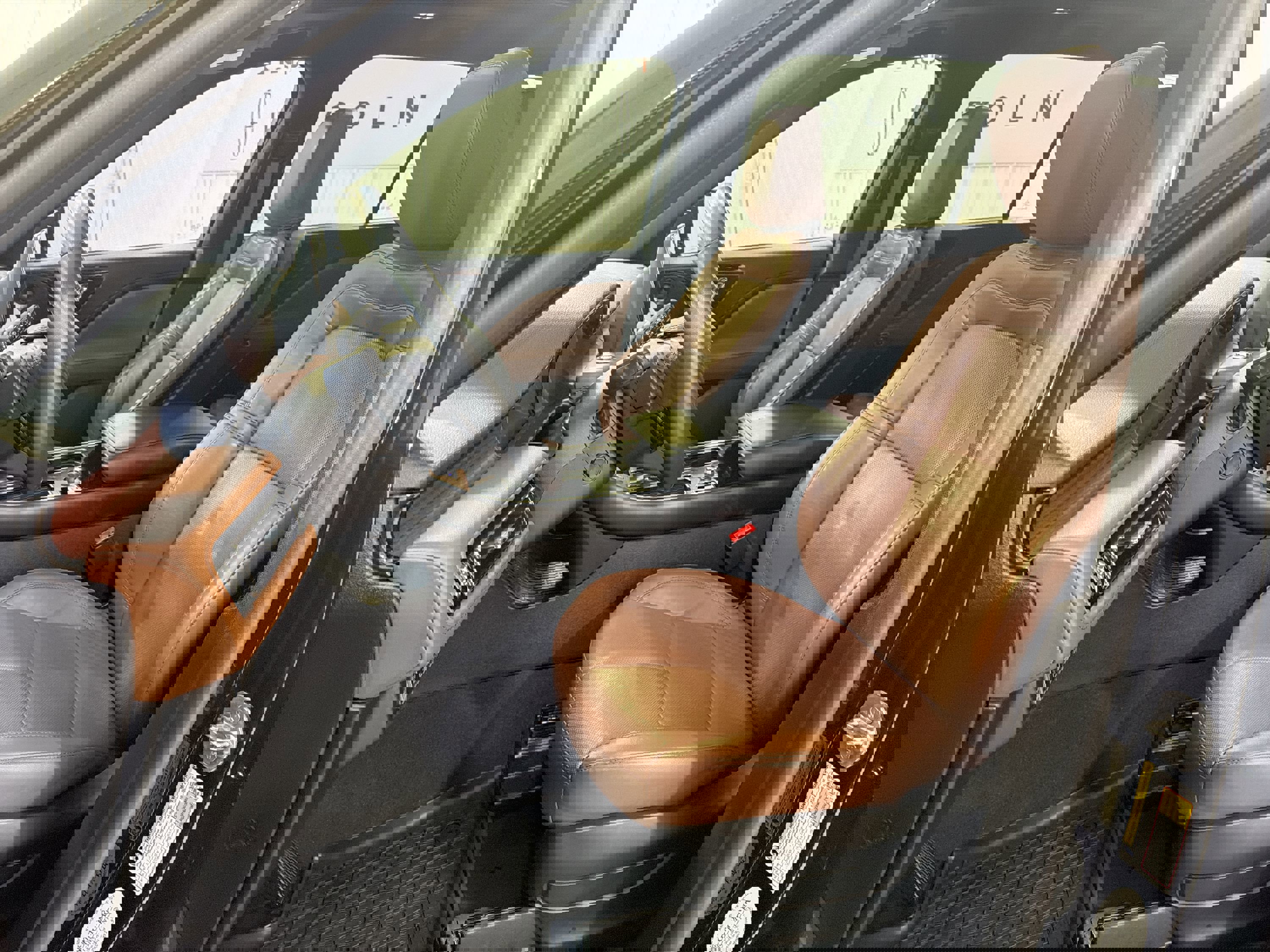 Used 2023 Lincoln Aviator Reserve w/ Elements Package Plus image 10