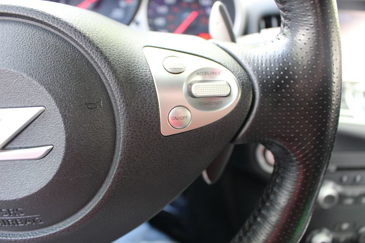 Used 2019 Nissan 370Z Touring Sport RWD image 16