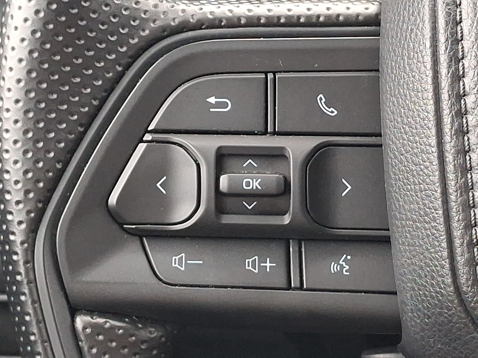 Certified 2026 Toyota Tacoma SR RWD image 22