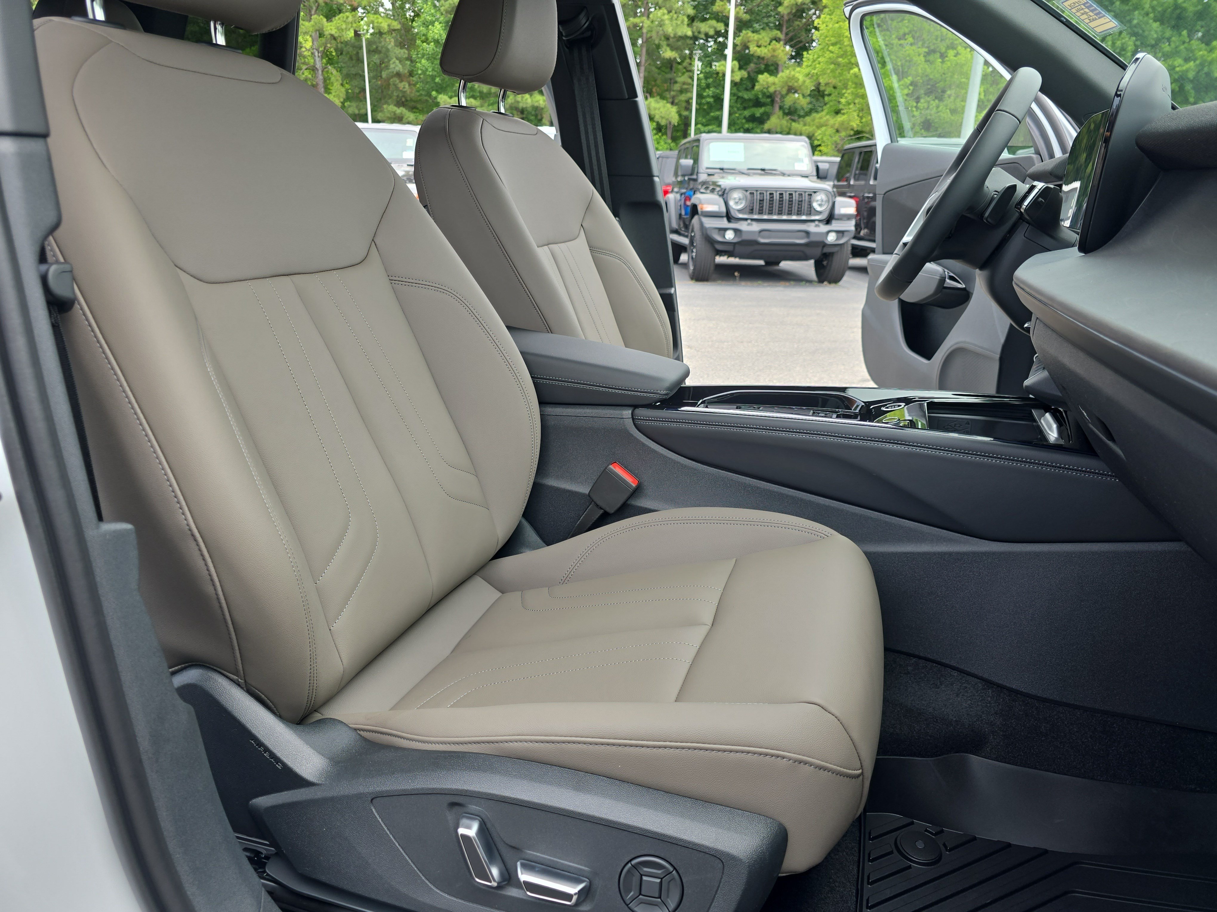 New 2026 Audi Q3 quattro 2.0T AWD/4WD image 10