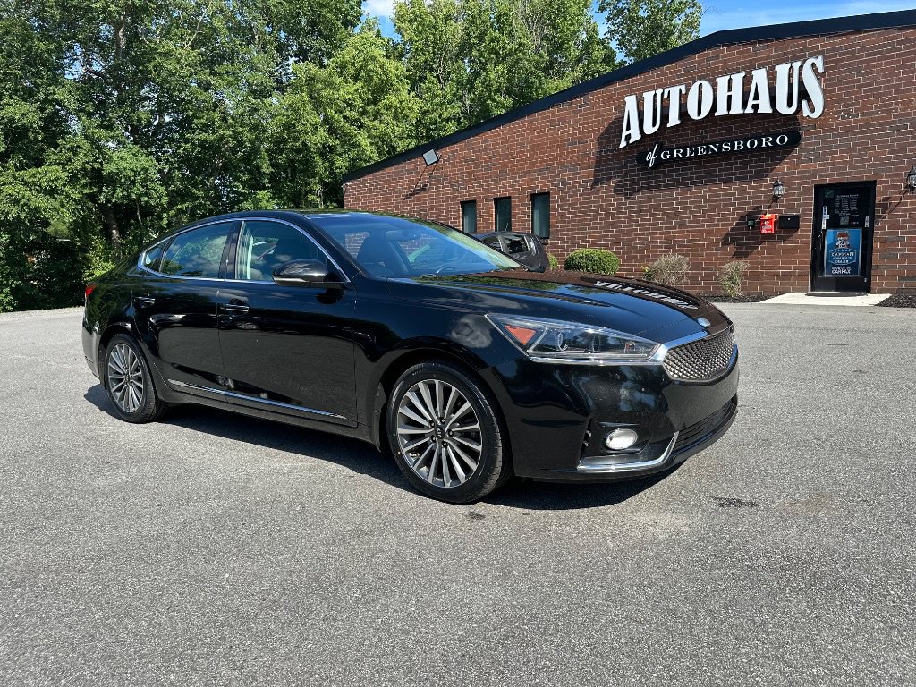 Used 2019 Kia Cadenza Premium