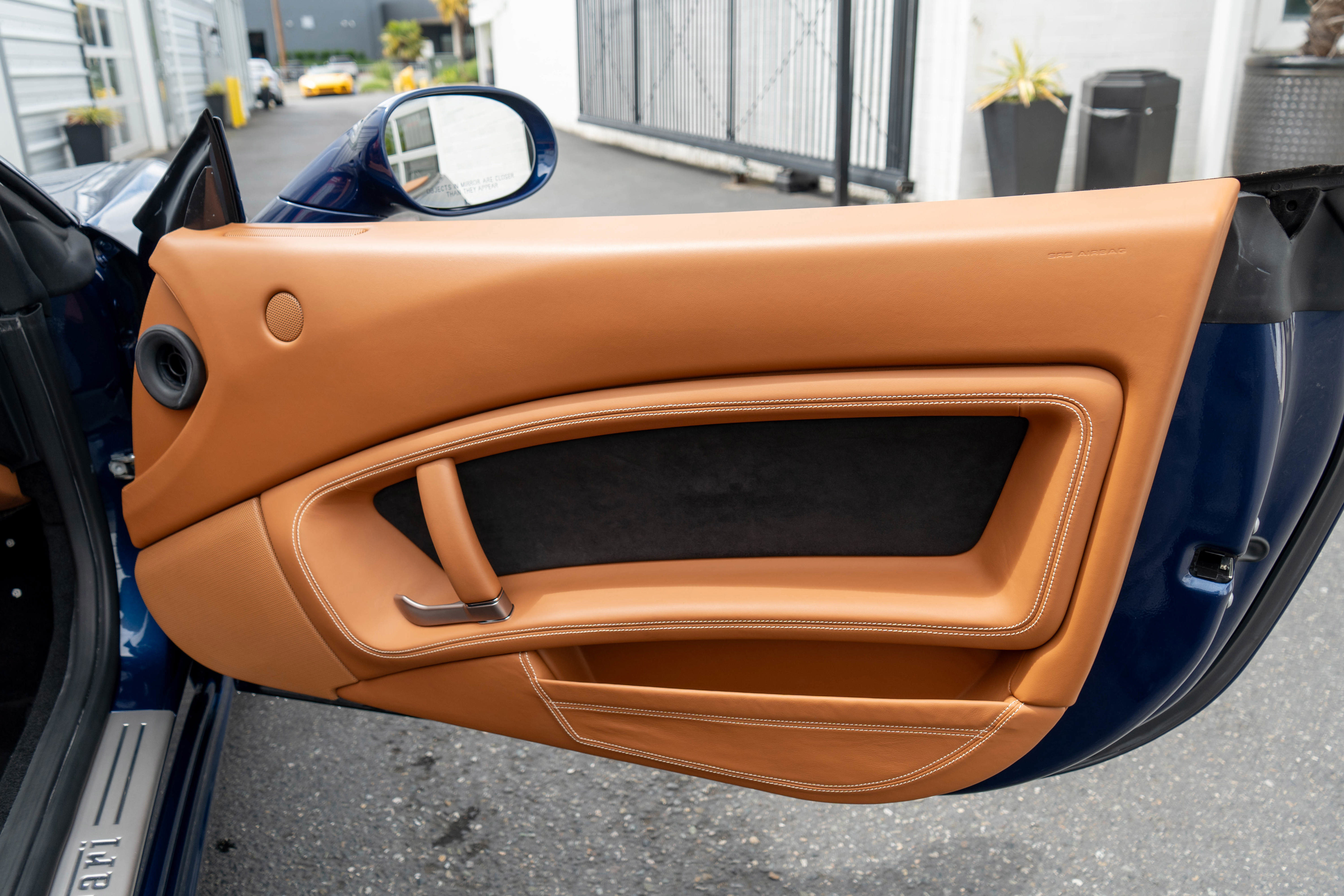 Used 2012 Ferrari California RWD image 18