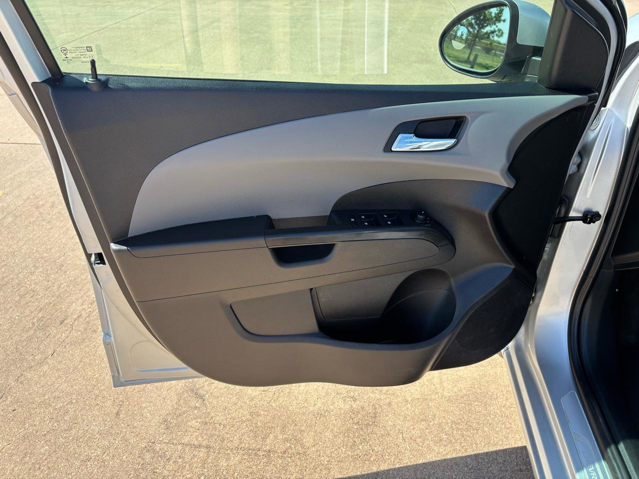 Used 2013 Chevrolet Sonic LT FWD image 11