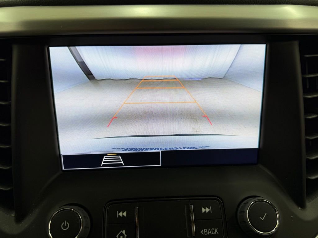 Used 2023 GMC Acadia SLE w/ Driver Convenience Package image 29