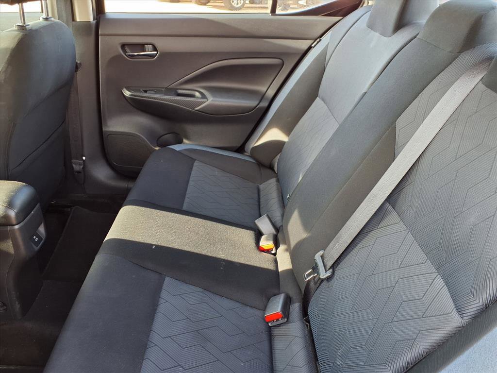 Used 2023 Nissan Versa SV image 11