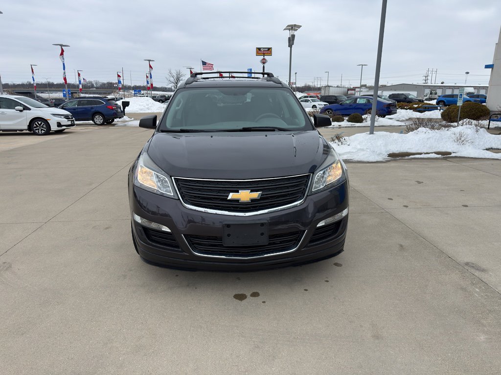 Used 2017 Chevrolet Traverse LS image 2