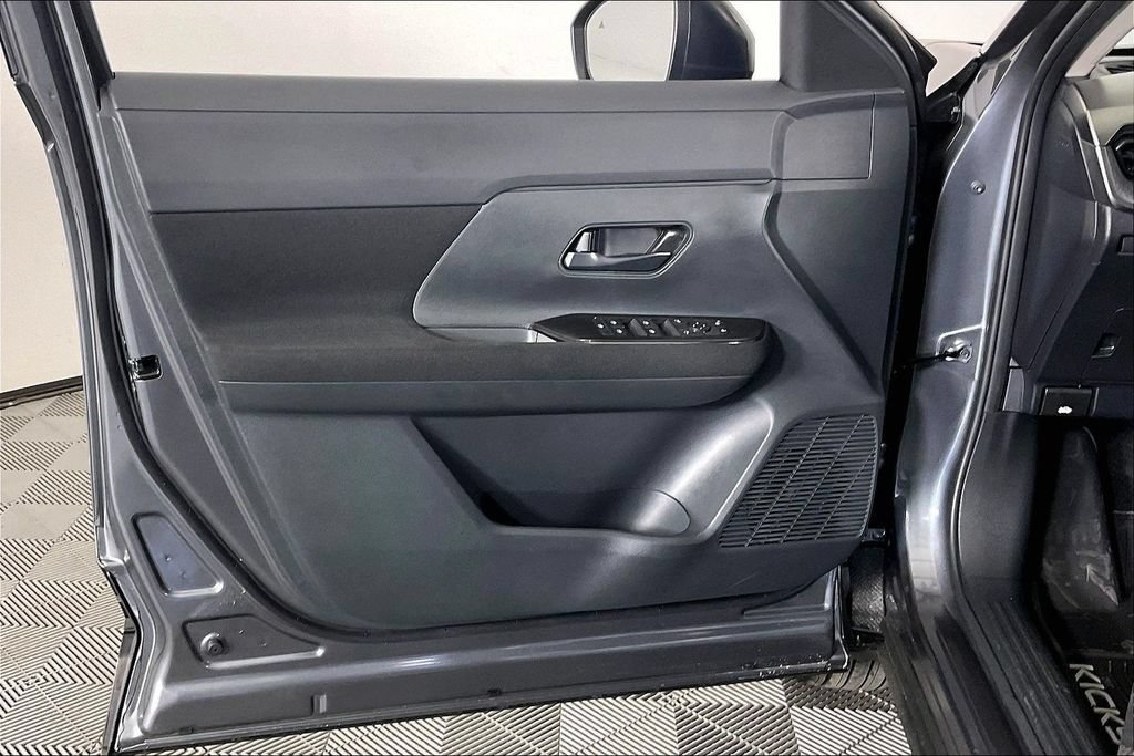 New 2026 Nissan Kicks S FWD image 31