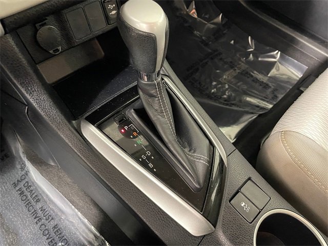 Used 2017 Toyota Corolla LE image 9