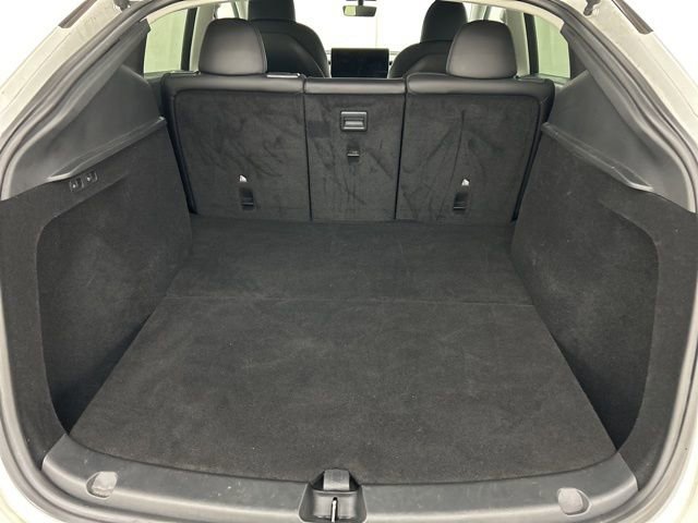 Used 2023 Tesla Model Y Long Range image 30