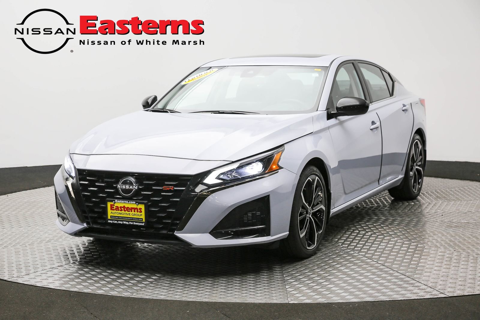 Used 2023 Nissan Altima 2.5 SR w/ SR Premium Package image 1