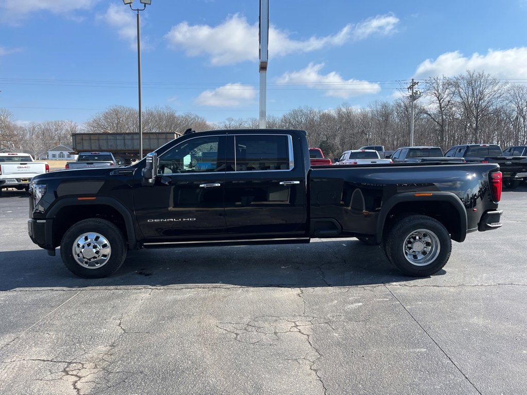 New 2025 GMC Sierra 3500 Denali Ultimate image 5