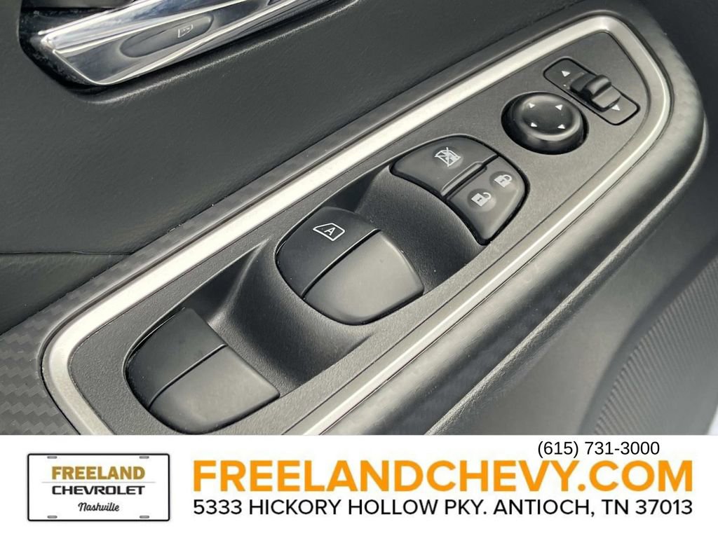 Used 2023 Nissan Versa SR w/ Trunk Package FWD image 28