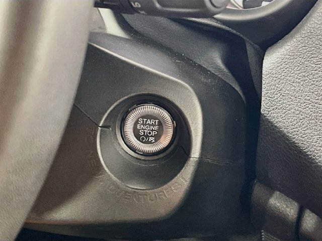 Used 2023 Jeep Renegade Trailhawk AWD/4WD image 16