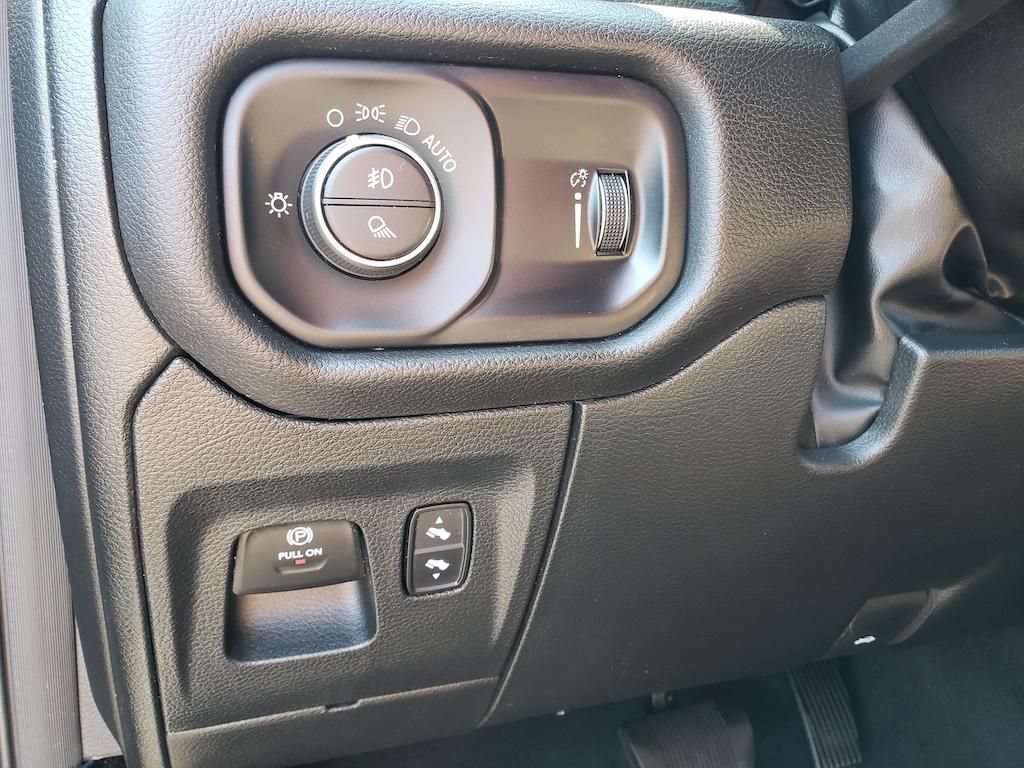 Used 2024 RAM 1500 Big Horn AWD/4WD image 21