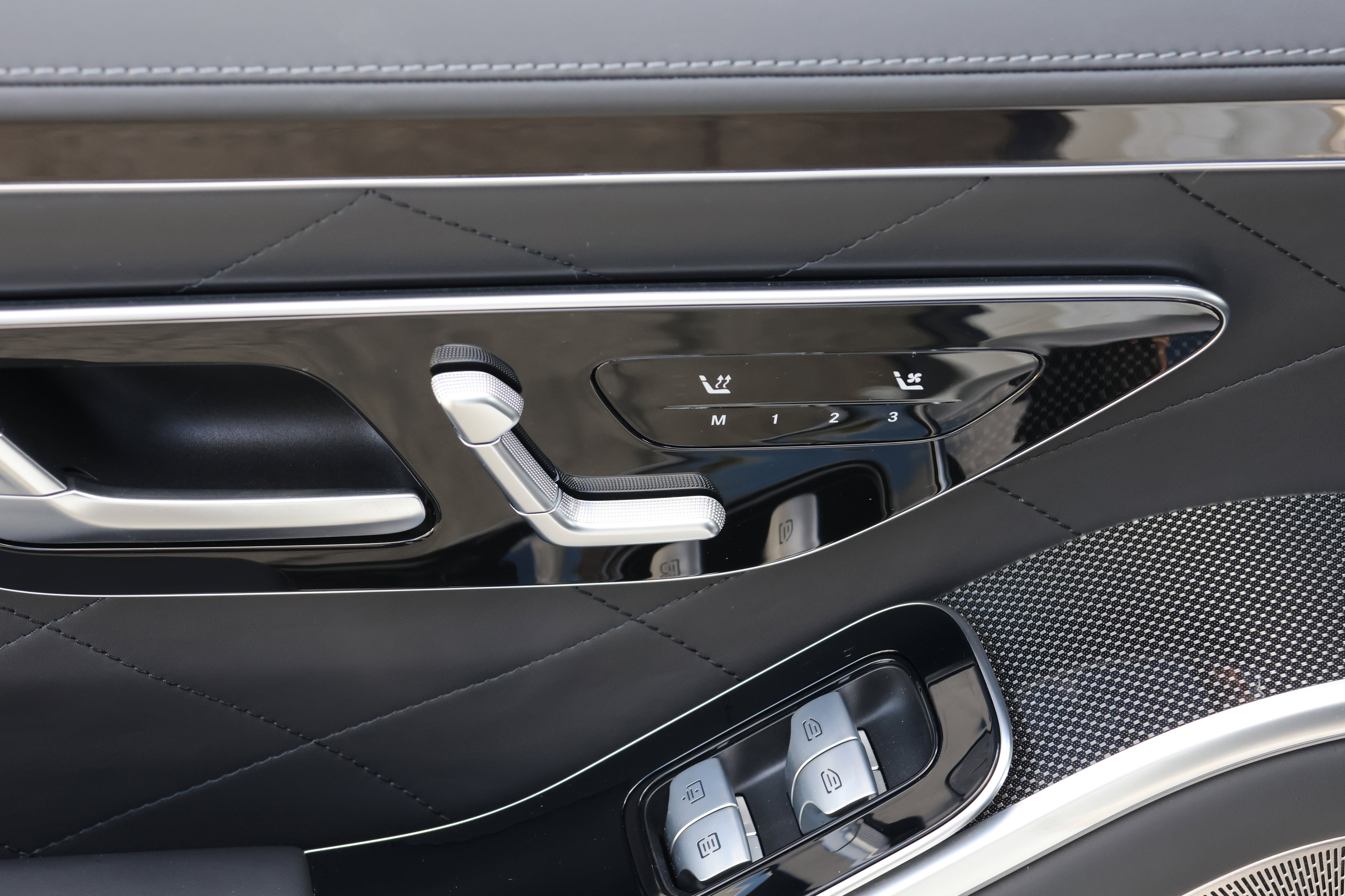 Used 2022 Mercedes-Benz S 580 4MATIC Sedan image 33