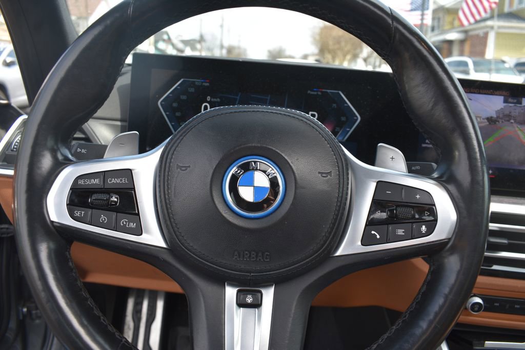 Used 2023 BMW 330e xDrive w/ M Sport Package image 15