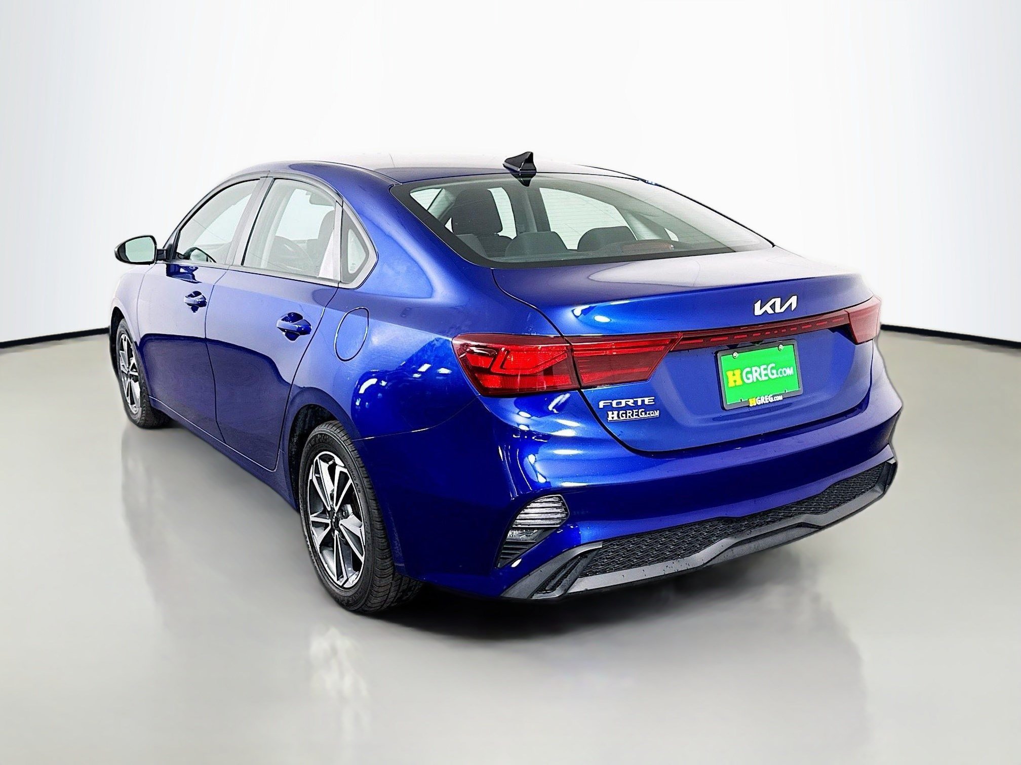 Used 2023 Kia Forte LXS FWD image 7