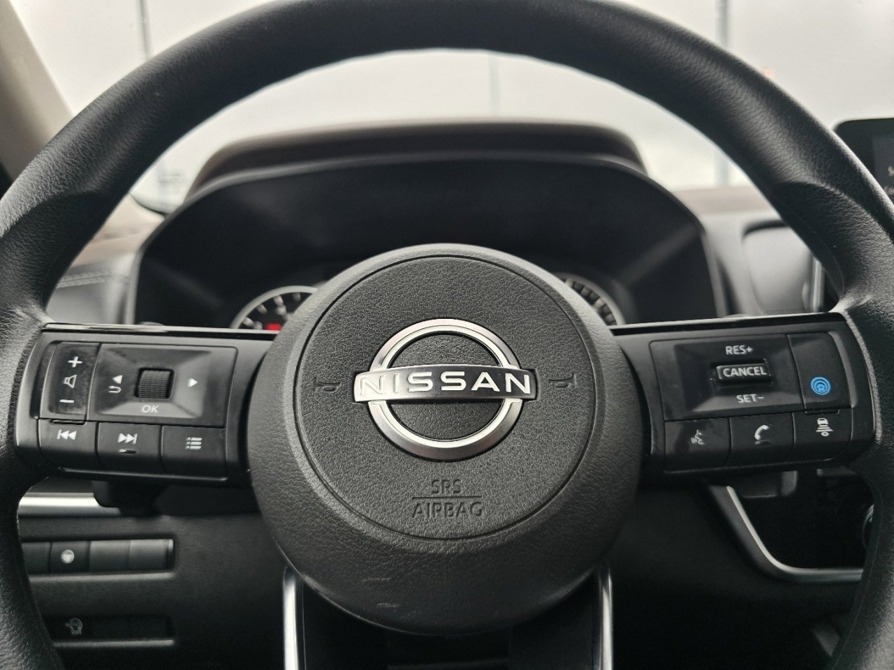 Used 2023 Nissan Rogue SV AWD/4WD image 25