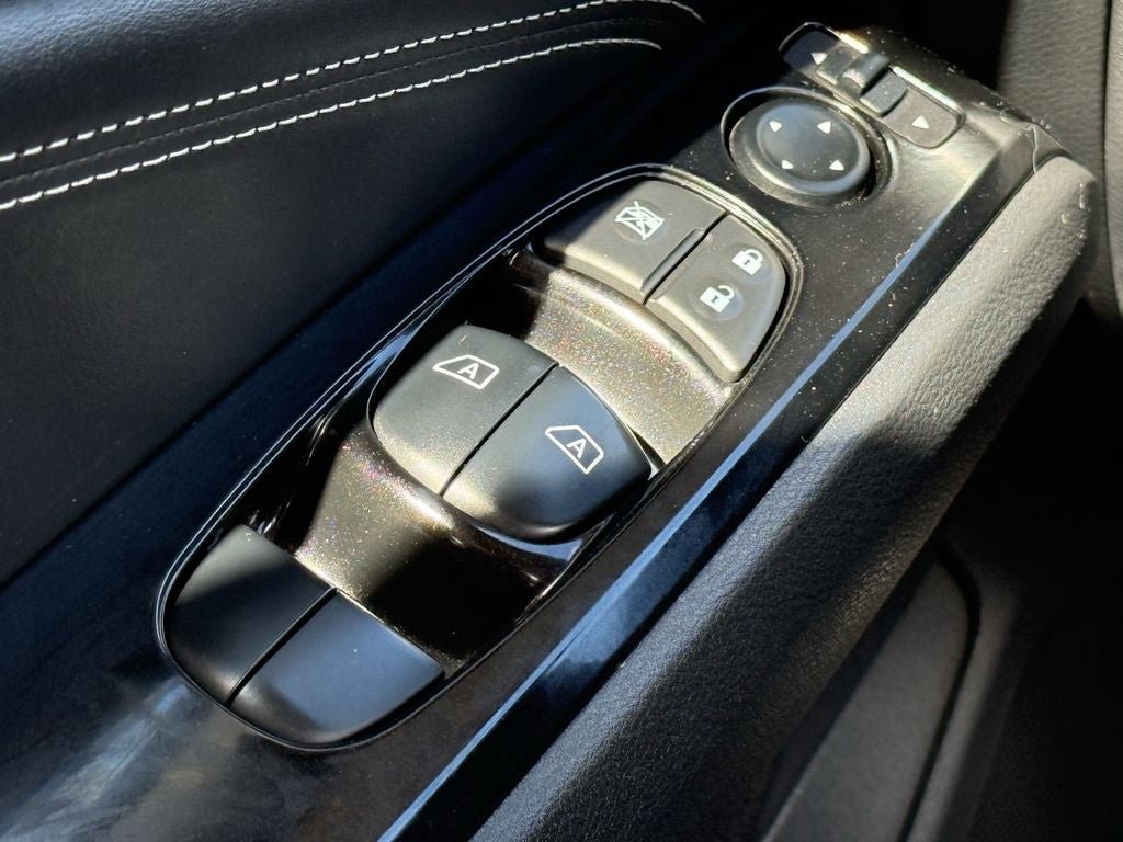 Used 2020 Nissan Altima 2.5 Platinum image 17