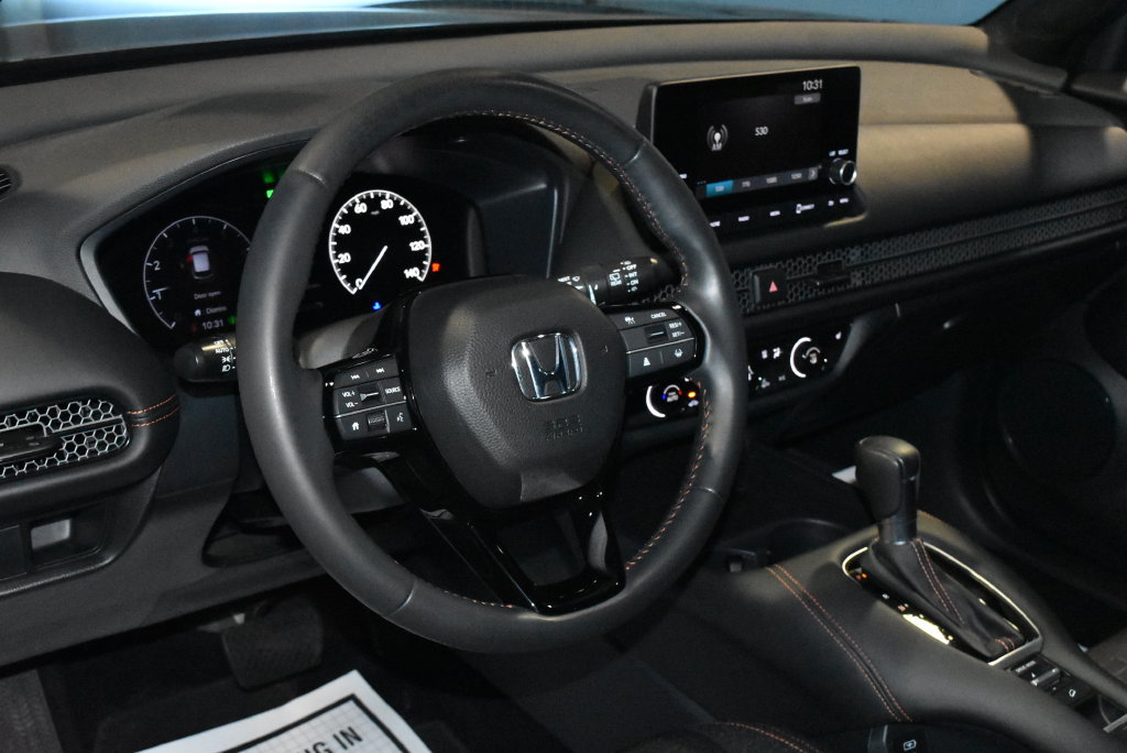 Used 2024 Honda HR-V Sport image 2