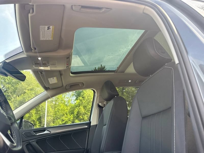 Used 2024 Volkswagen Tiguan SE AWD/4WD image 6