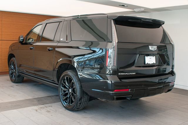 Used 2025 Cadillac Escalade ESV Sport Platinum w/ LPO, Floor Liner Package AWD/4WD image 8