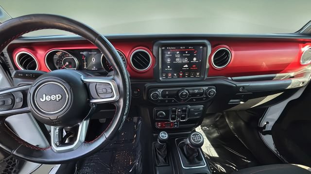 Used 2021 Jeep Gladiator Rubicon AWD/4WD image 12
