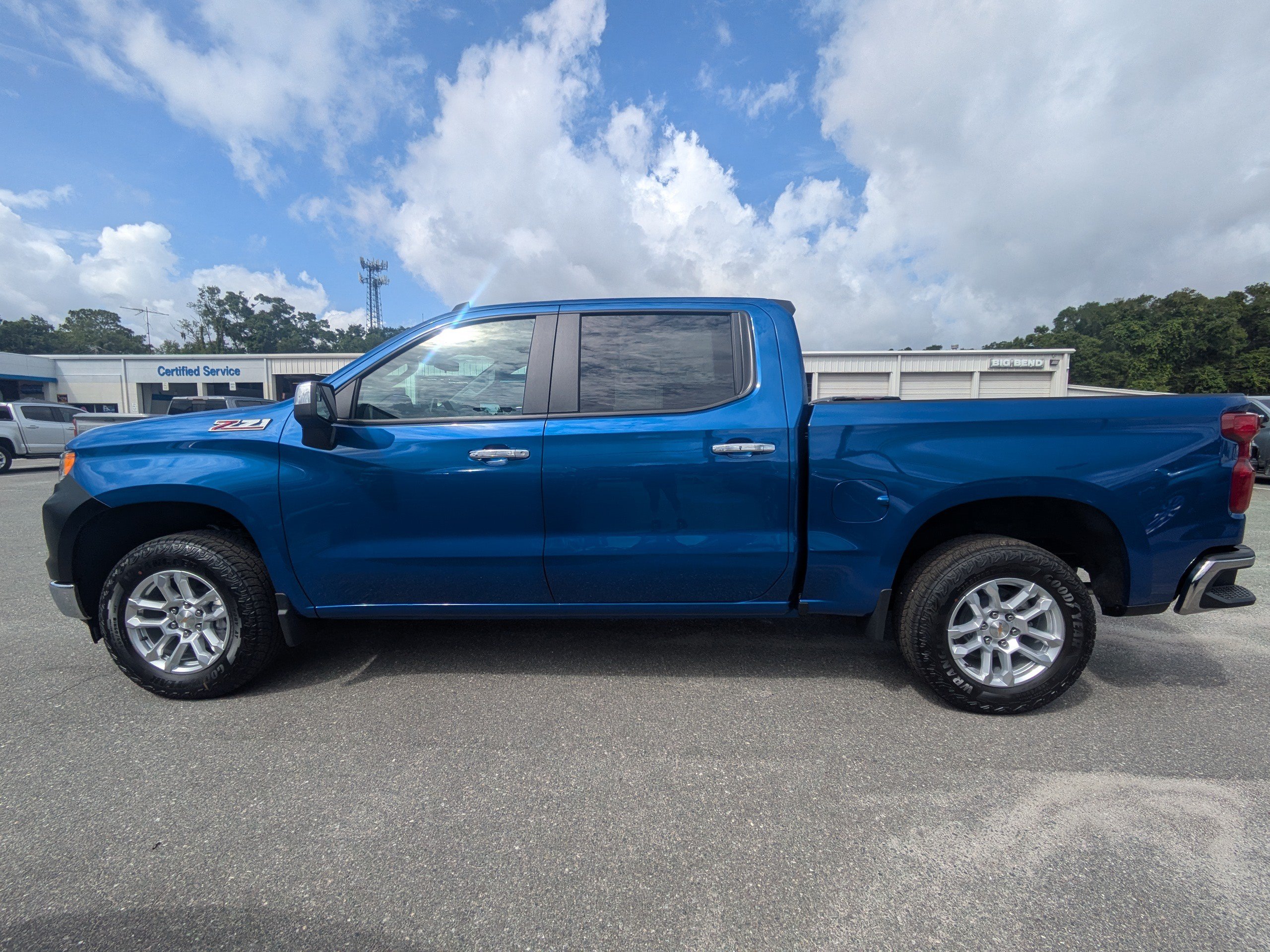 New 2026 Chevrolet Silverado 1500 LT w/ Z71 Off-Road Package AWD/4WD image 7