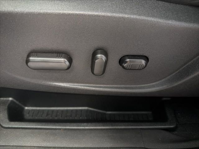 Used 2018 Ford Escape SE image 14