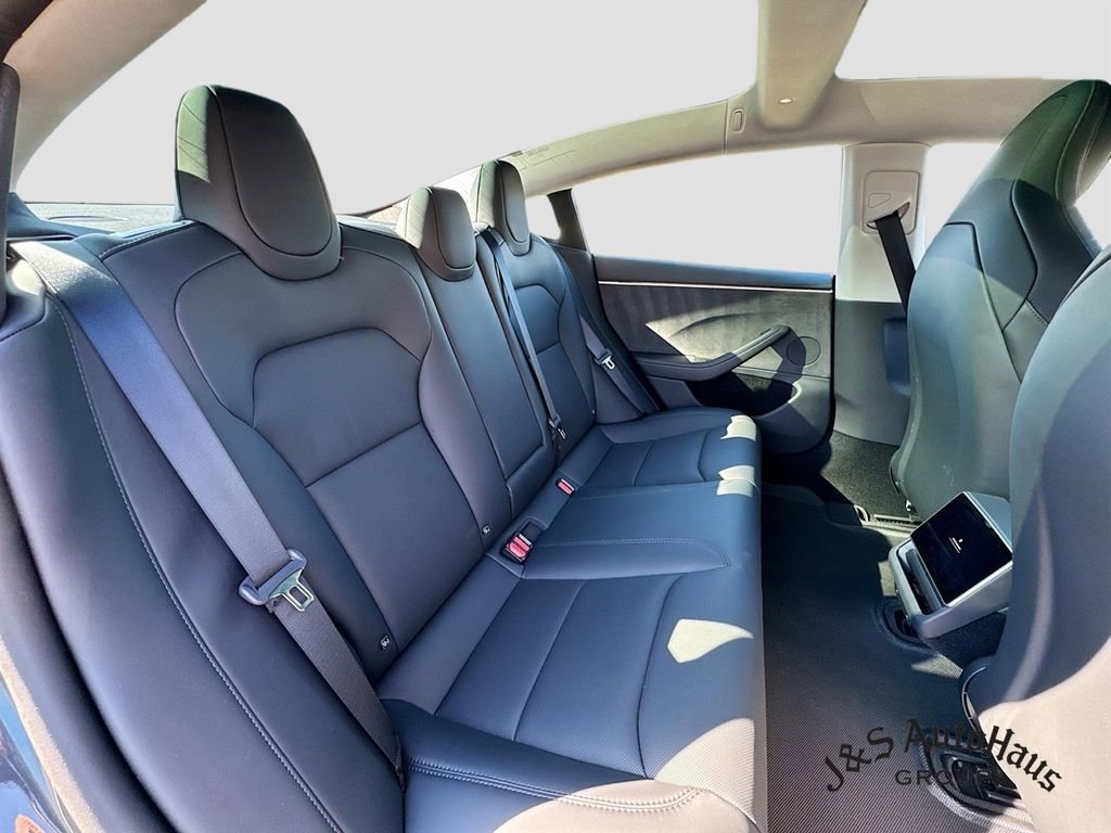 Used 2025 Tesla Model 3 Performance image 34
