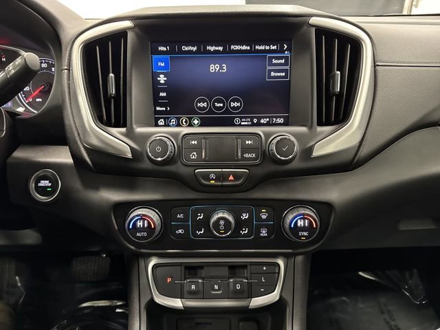 Used 2024 GMC Terrain SLT image 8