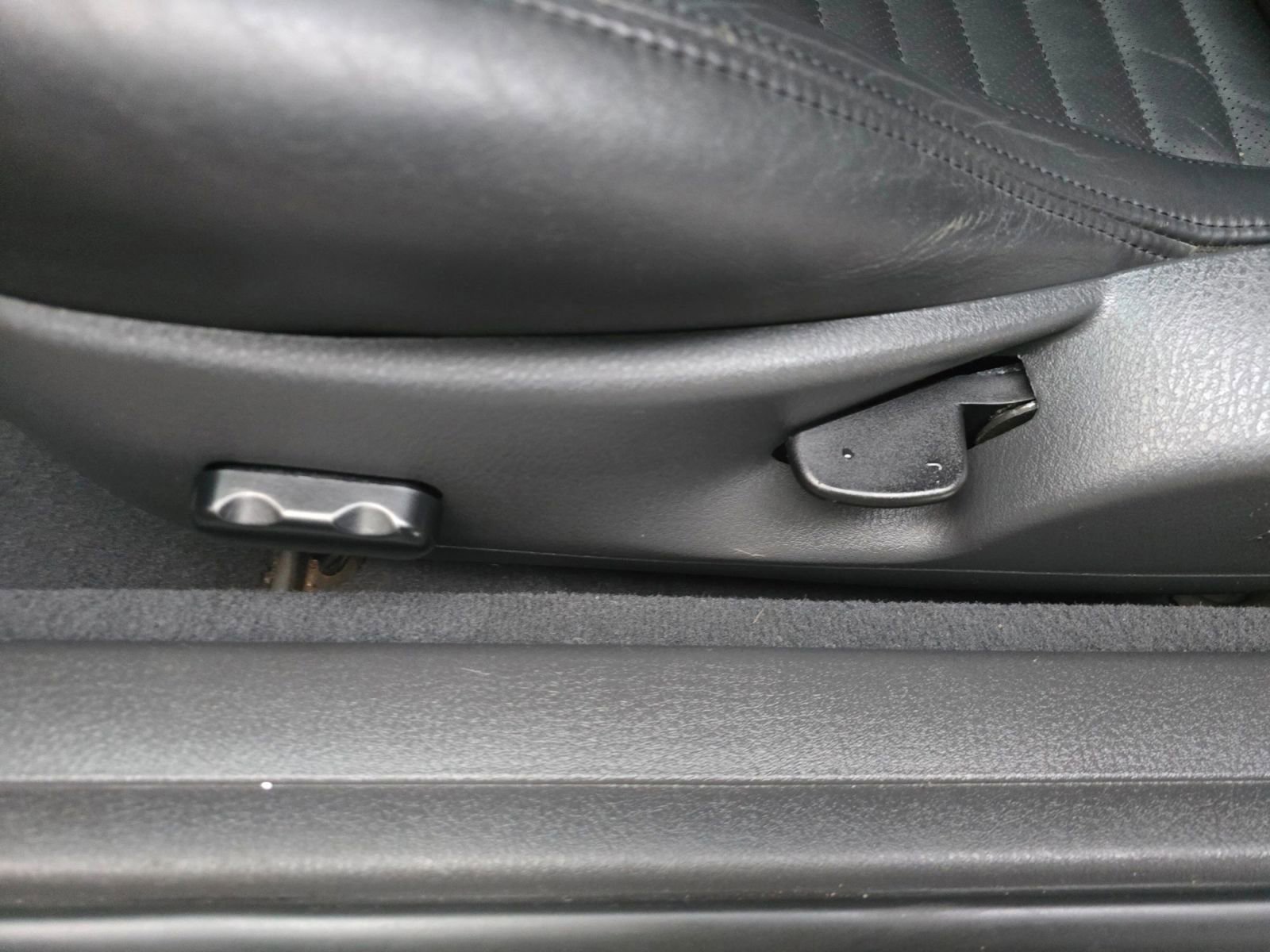 Used 2002 Ford Thunderbird Convertible 2D image 22