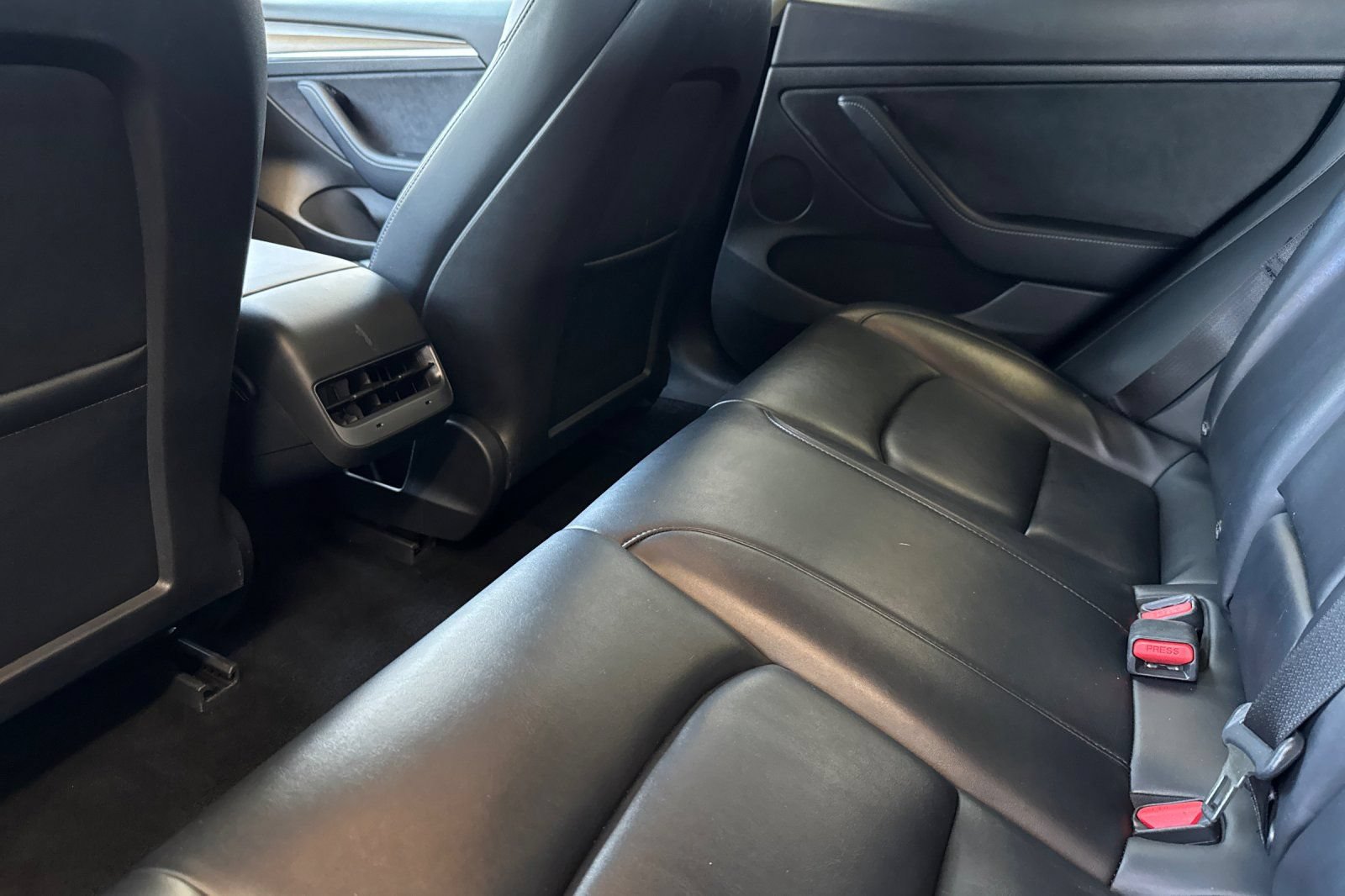 Used 2022 Tesla Model 3 Long Range AWD/4WD image 12