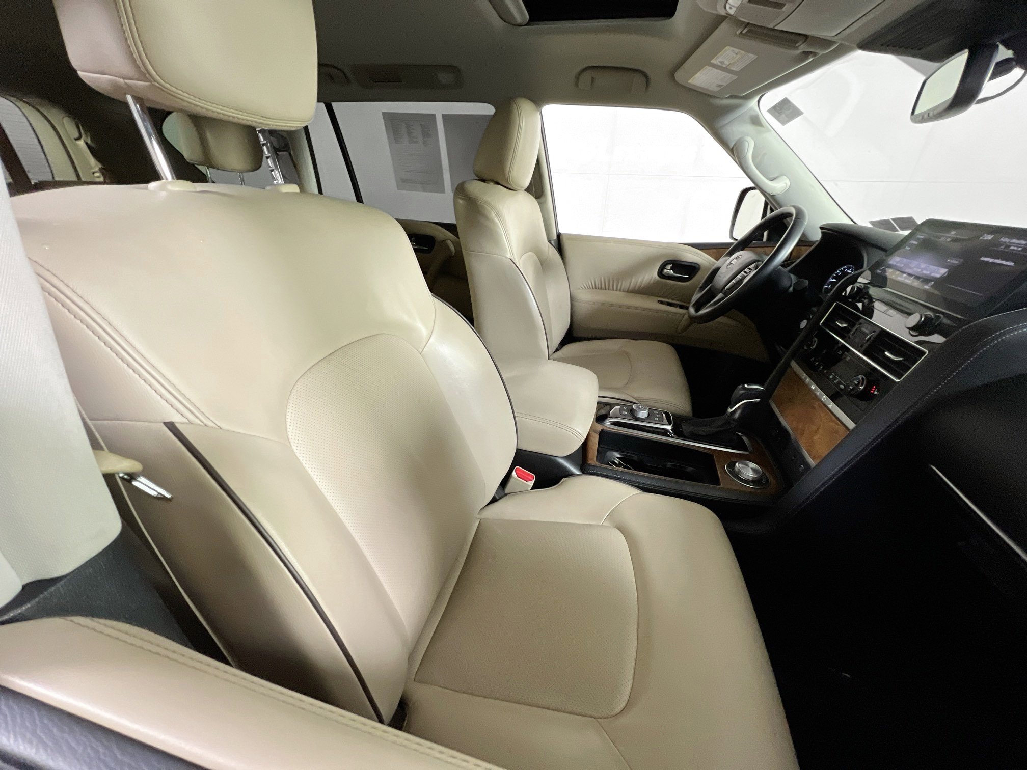 Used 2022 Nissan Armada SL w/ Captain's Chairs Package image 28