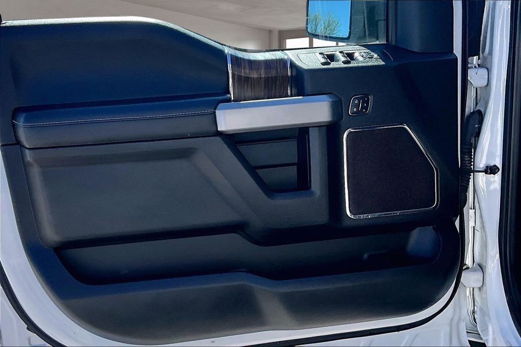 Used 2019 Ford F150 Lariat w/ Equipment Group 502A Luxury AWD/4WD image 25