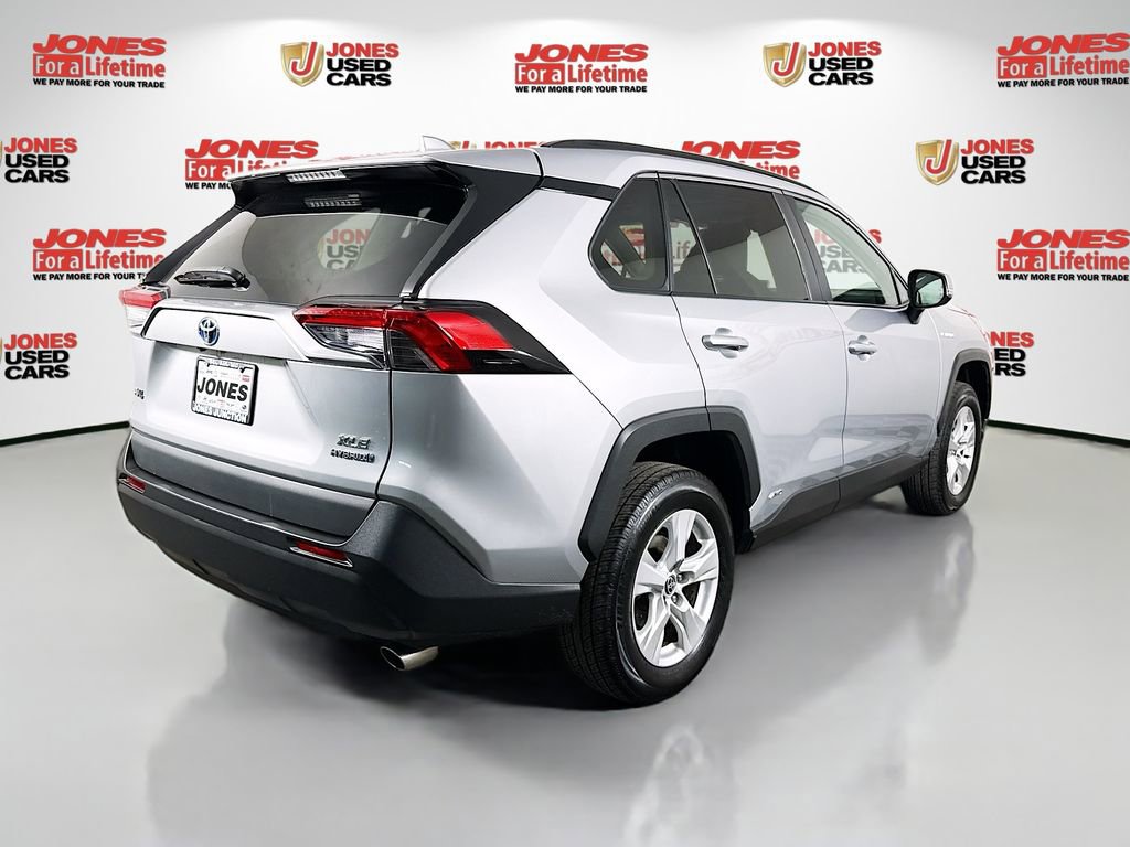 Certified 2021 Toyota RAV4 XLE w/ Convenience Package image 16