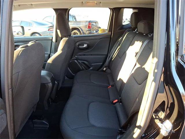 Certified 2023 Jeep Renegade Latitude w/ Sun/Sound Group image 19