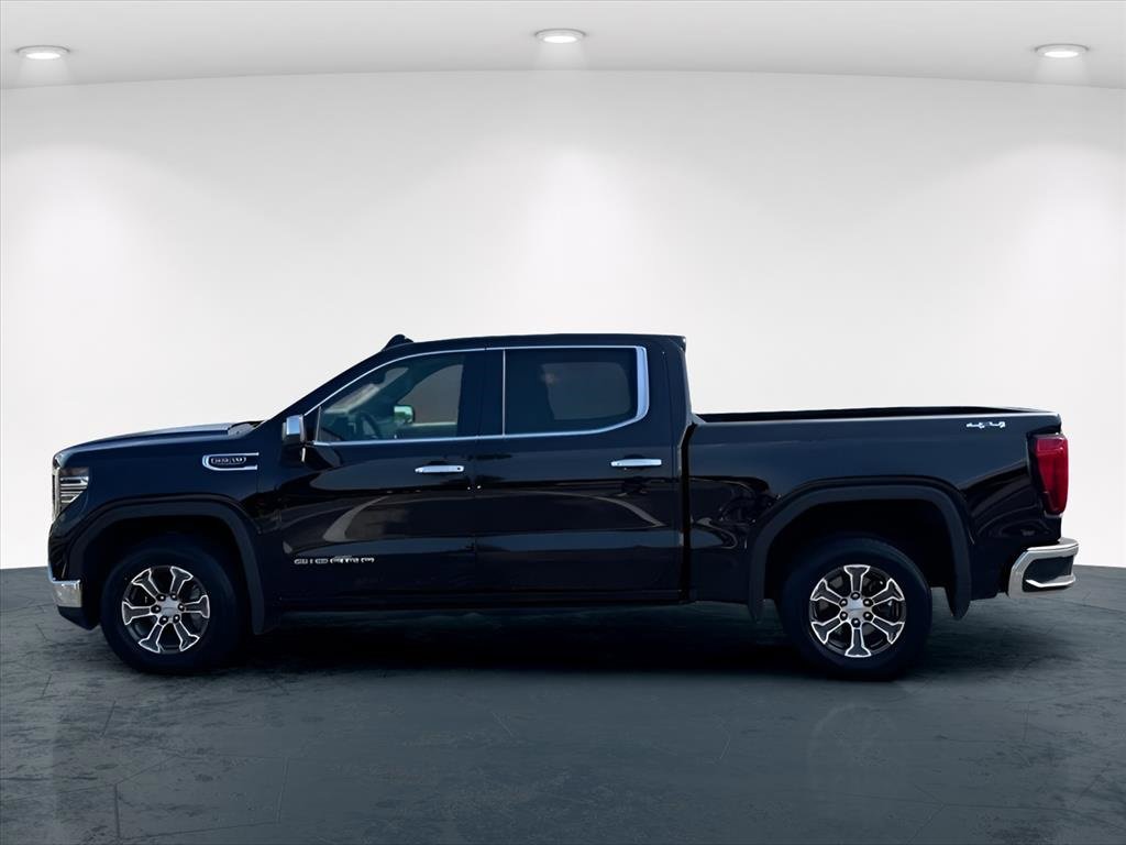 Used 2024 GMC Sierra 1500 SLT image 3